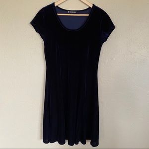 Wilde Blue Velvet Short Sleeve Dress Medium